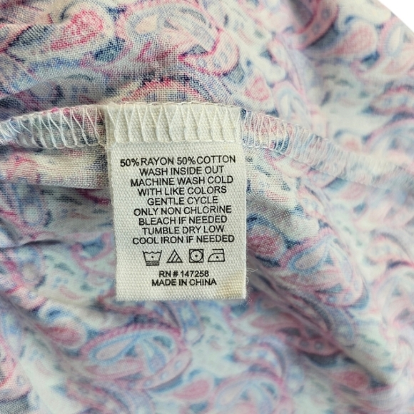 NWT Simply Southern Pink Paisley Smocked Top With Ruffle Hem Size Large Coastal - Picture 13 of 13